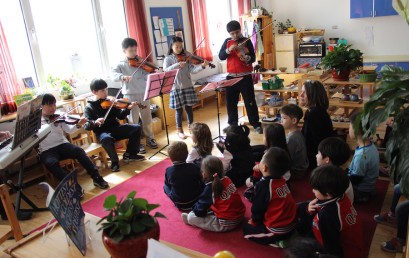 Violin Class Visits Early Childhood